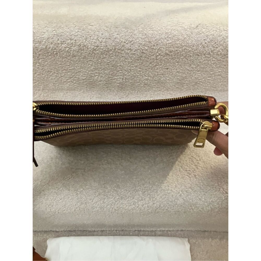Coach Signature Brown and Red Handbag - Picture 9 of 12